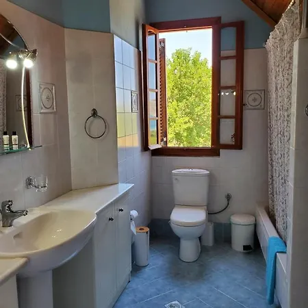 Villa Lazaratos - Breathtaking Bay & Mountain View
